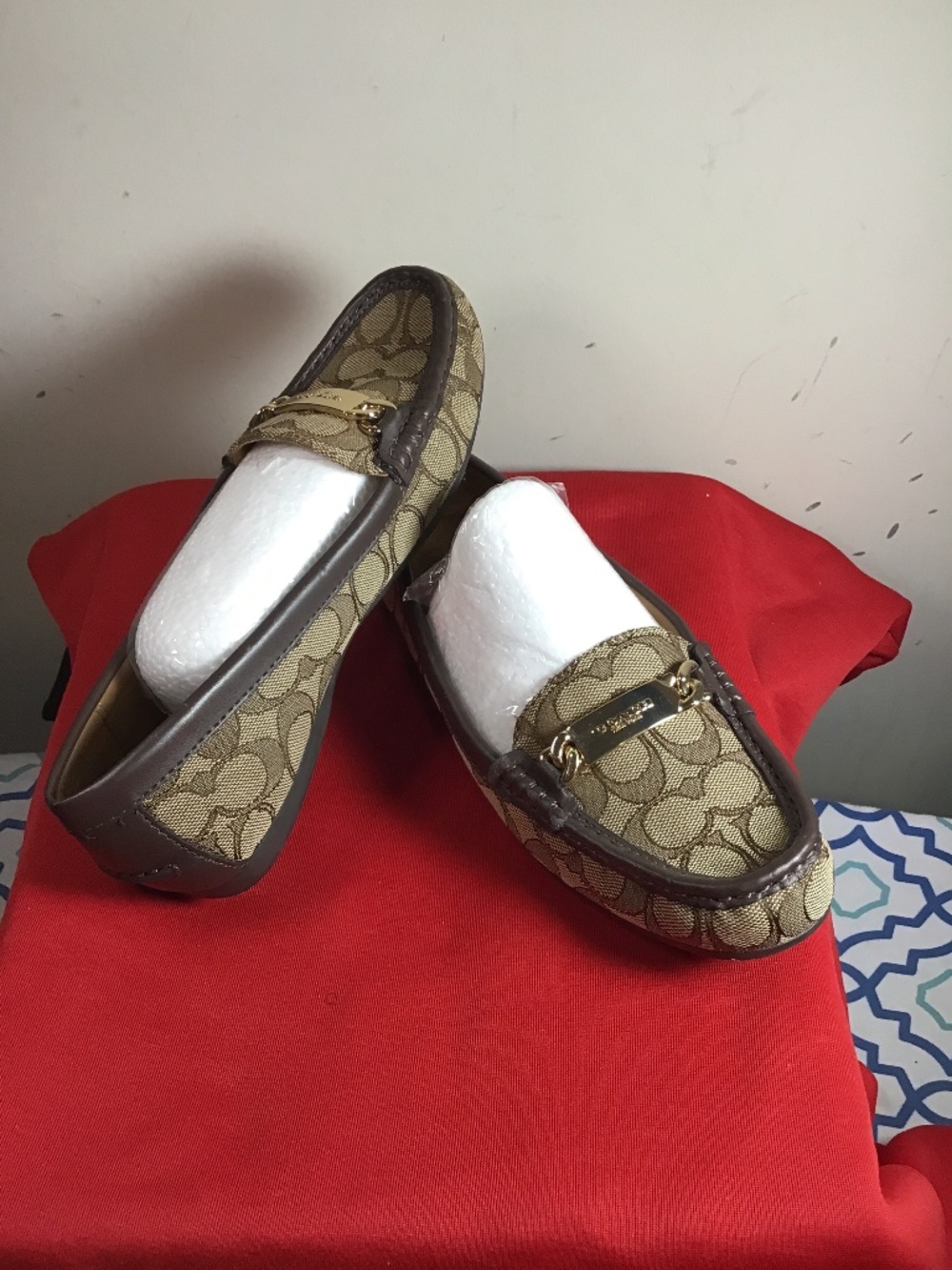 🔥🦋COACH, size 8B, has some peeling inside, see photos, otherwise good cond.🔥